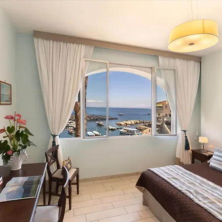 Sea Breeze * Massa Lubrense