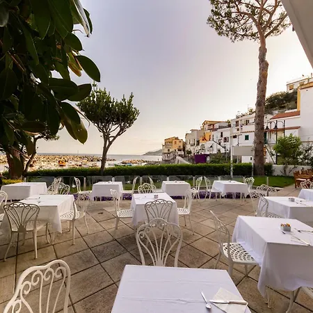 Sea Breeze Vakantiehuis Massa Lubrense