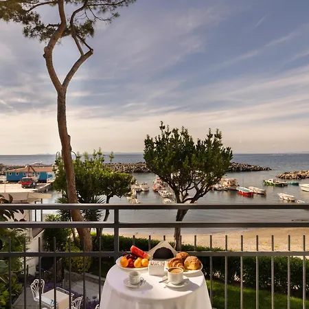 Sea Breeze Massa Lubrense