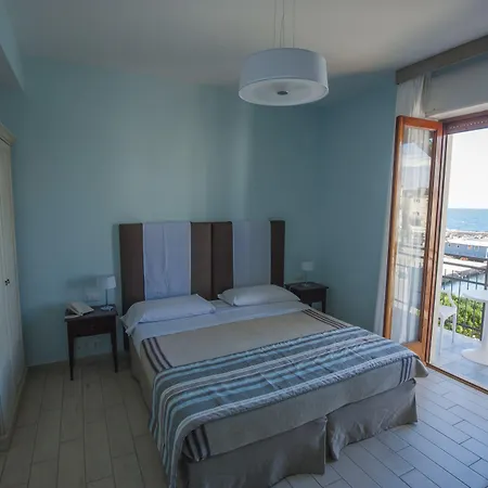 Nyaraló Sea Breeze Massa Lubrense